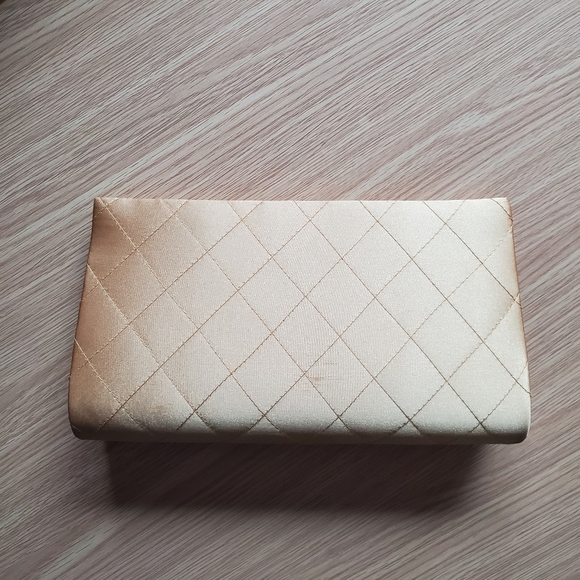 Bijoux Terner gold chain handle evening handbag clutch - Picture 3 of 8